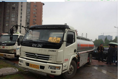 油罐車與流動(dòng)加油車辦理《成品油零售經(jīng)營(yíng)批準(zhǔn)證書》全攻略