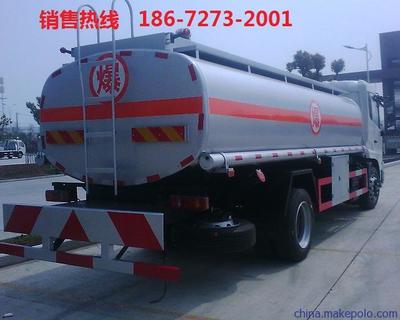 羅山縣油罐車車型詳解 前四后四與前四后八的性能與應(yīng)用對(duì)比